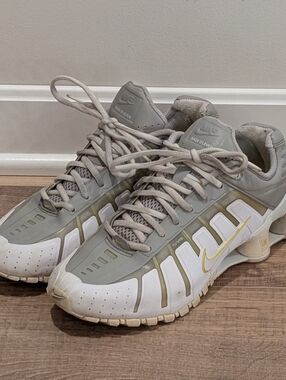 Nike Shox O'Leven Mens 9.5 Gray White Yellow Running Shoes 429858-103 Shox